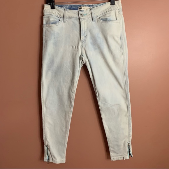 Levi’s Denim Legging - Picture 4 of 10